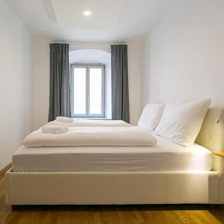 Apartment Laubenapartment Merano